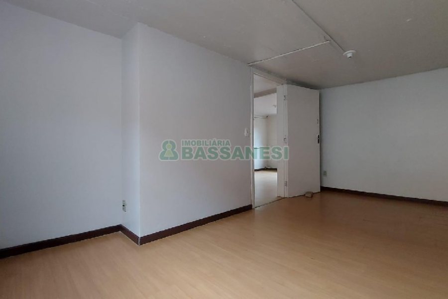 Casa com 50m², 1 dormitório, no bairro Sagrada Família em Caxias do Sul para Alugar