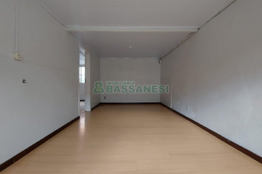Casa com 50m², 1 dormitório, no bairro Sagrada Família em Caxias do Sul para Alugar