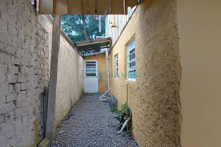 Casa com 50m², 1 dormitório, no bairro Sagrada Família em Caxias do Sul para Alugar
