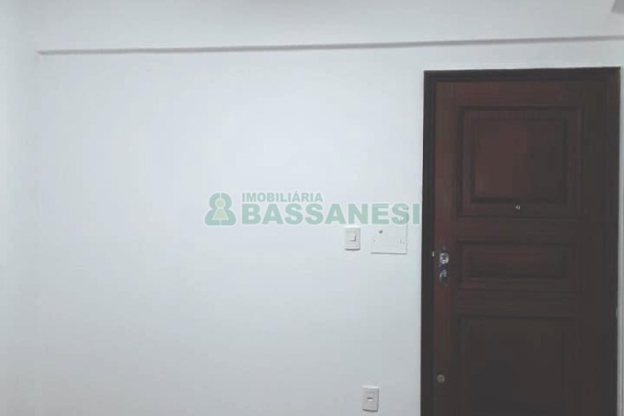 Sala com 41m², no bairro Centro em Caxias do Sul para Alugar