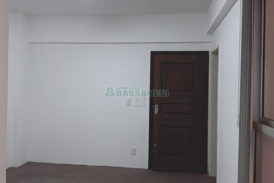 Sala com 41m², no bairro Centro em Caxias do Sul para Alugar