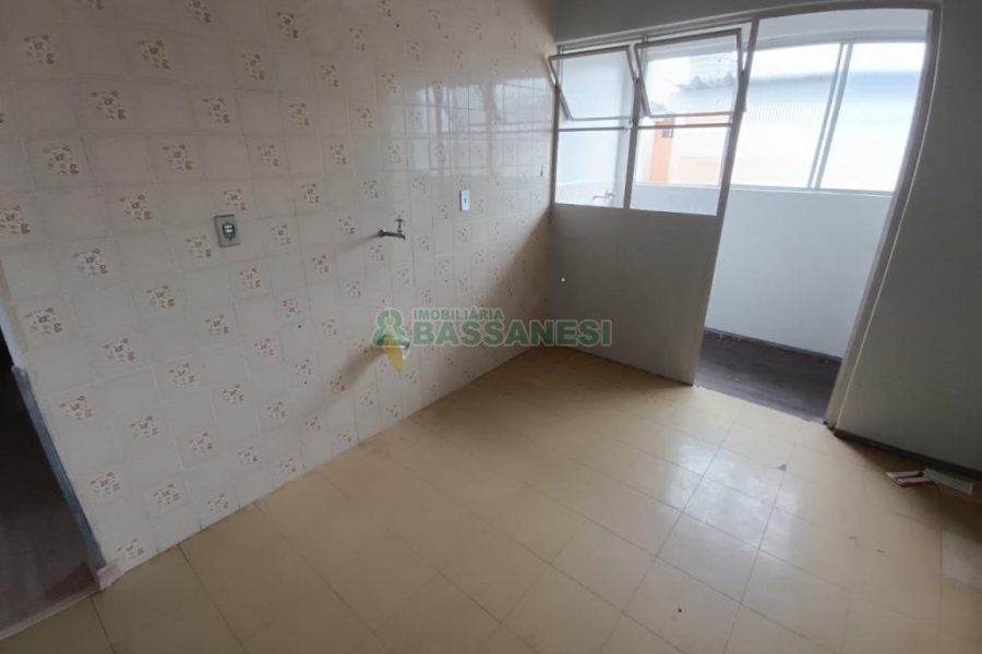 Apartamento, 2 dormitórios, no bairro São José em Caxias do Sul para Comprar