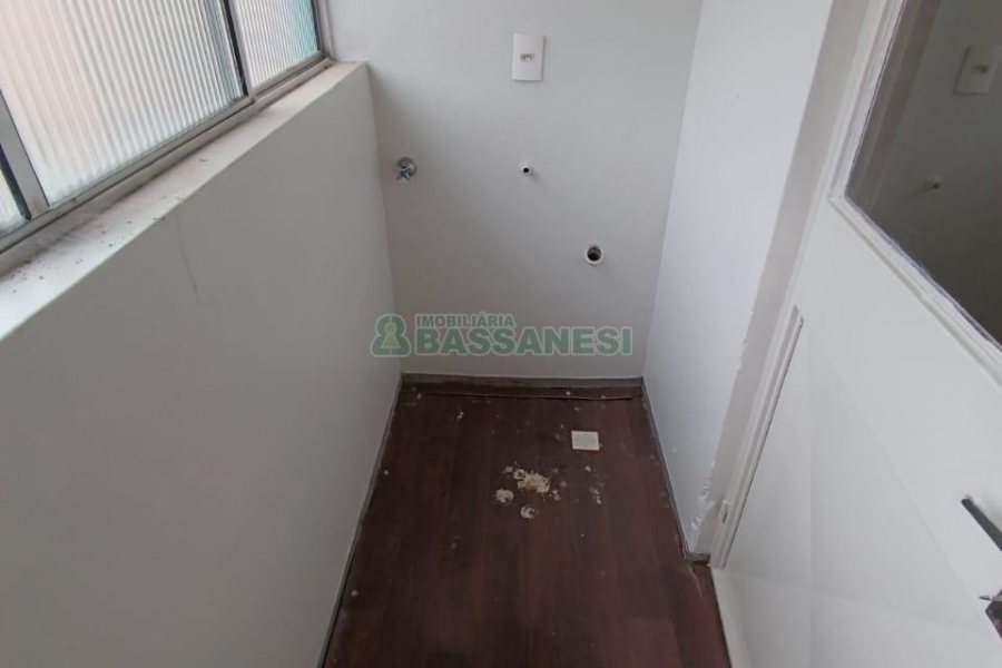 Apartamento, 2 dormitórios, no bairro São José em Caxias do Sul para Comprar