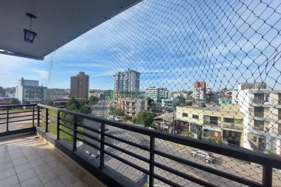 Apto Mobiliado com 90m², 2 dormitórios, 1 vaga, no bairro Sagrada Família em Caxias do Sul para Alugar