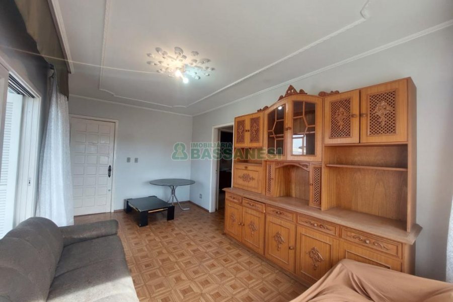 Apto Mobiliado com 90m², 2 dormitórios, 1 vaga, no bairro Sagrada Família em Caxias do Sul para Alugar