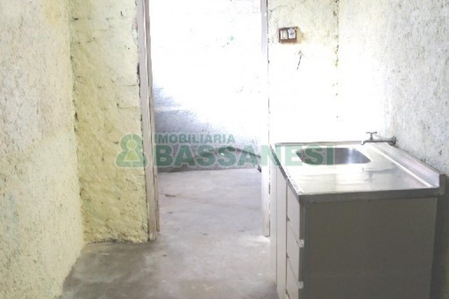 Loja com 167m², no bairro Centro em Caxias do Sul para Comprar