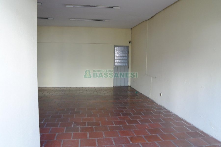 Loja com 167m², no bairro Centro em Caxias do Sul para Comprar