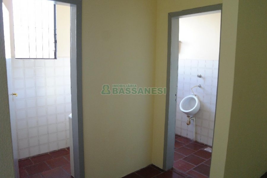 Loja com 167m², no bairro Centro em Caxias do Sul para Comprar