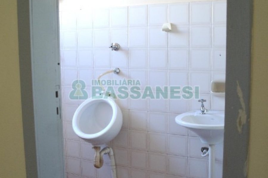 Loja com 167m², no bairro Centro em Caxias do Sul para Comprar