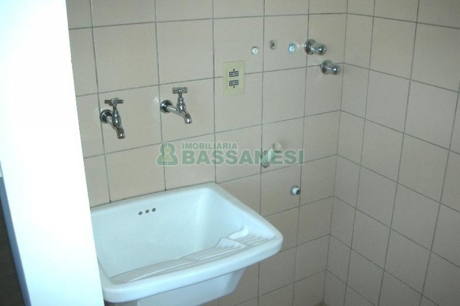 Apartamento com 55m², 1 dormitório, no bairro Centro em Caxias do Sul para Alugar