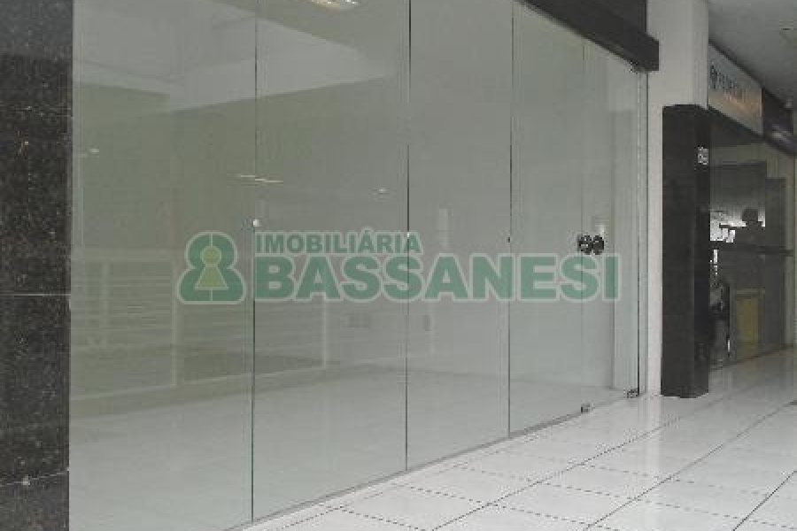 Loja com 30m², no bairro Centro em Caxias do Sul para Alugar