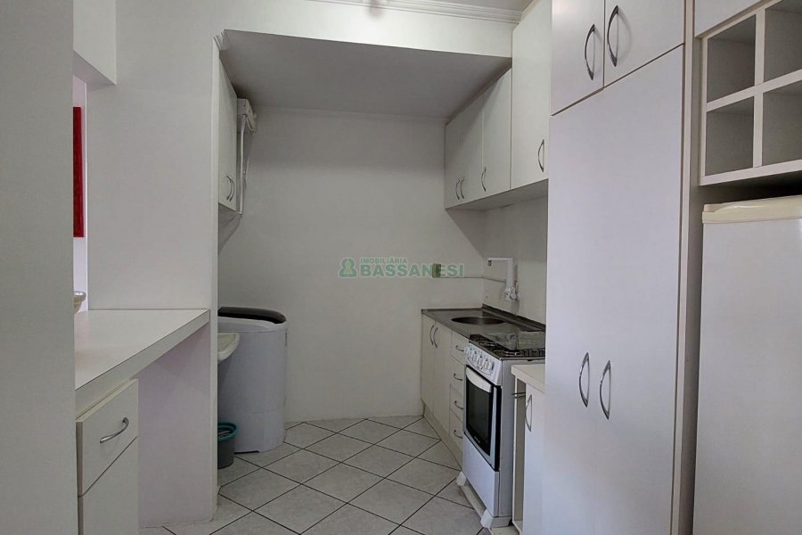 Apto Mobiliado com 50m², 1 dormitório, 1 vaga, no bairro Centro em Caxias do Sul para Alugar