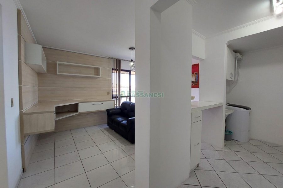 Apto Mobiliado com 50m², 1 dormitório, 1 vaga, no bairro Centro em Caxias do Sul para Alugar