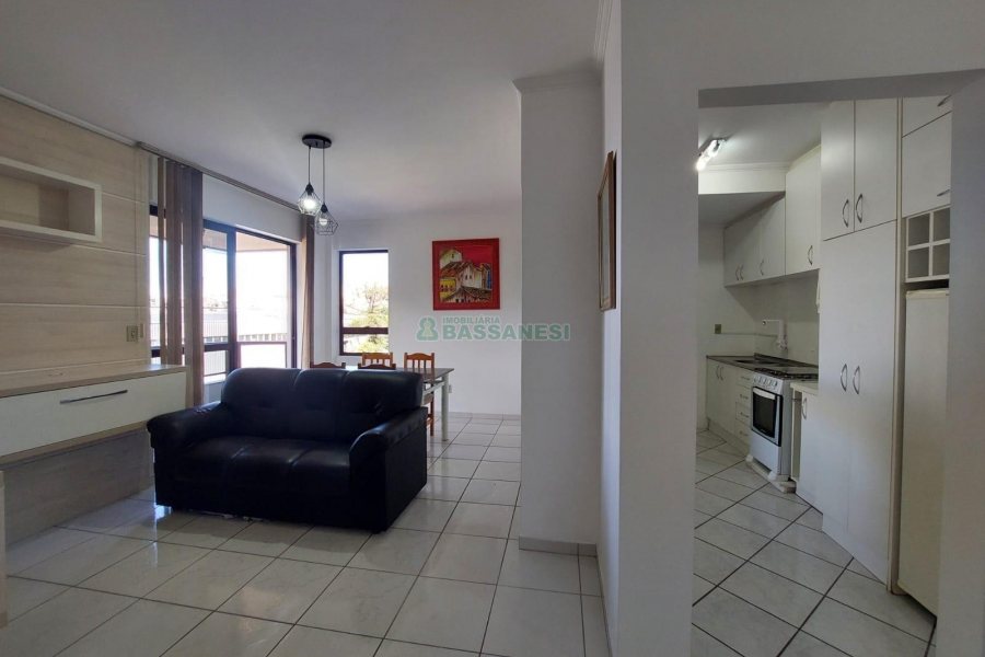 Apto Mobiliado com 50m², 1 dormitório, 1 vaga, no bairro Centro em Caxias do Sul para Alugar
