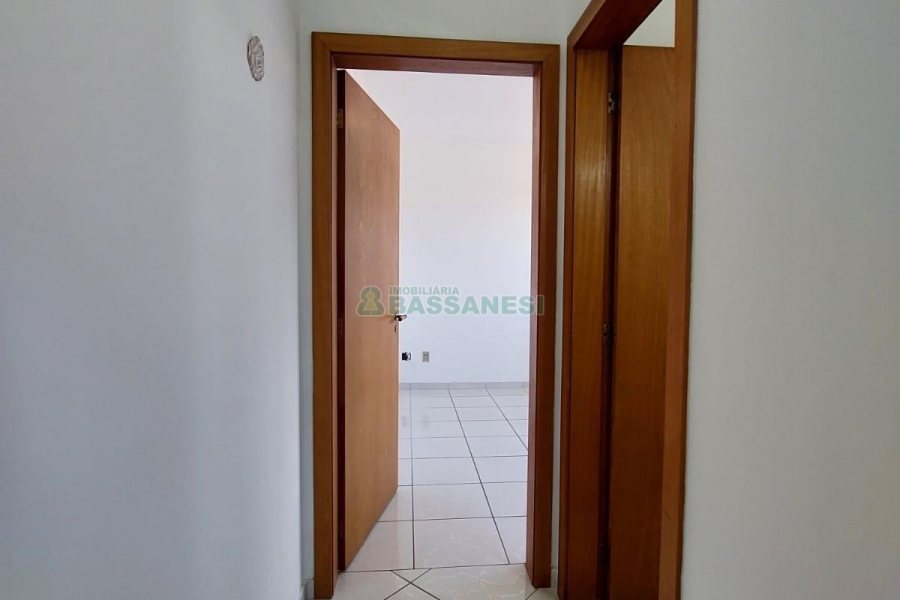Apto Mobiliado com 50m², 1 dormitório, 1 vaga, no bairro Centro em Caxias do Sul para Alugar