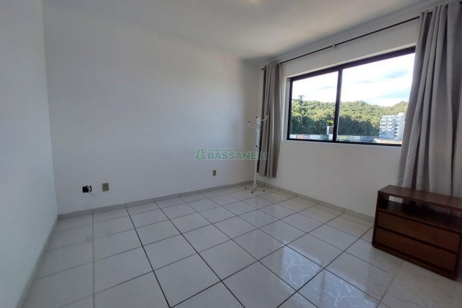 Apto Mobiliado com 50m², 1 dormitório, 1 vaga, no bairro Centro em Caxias do Sul para Alugar