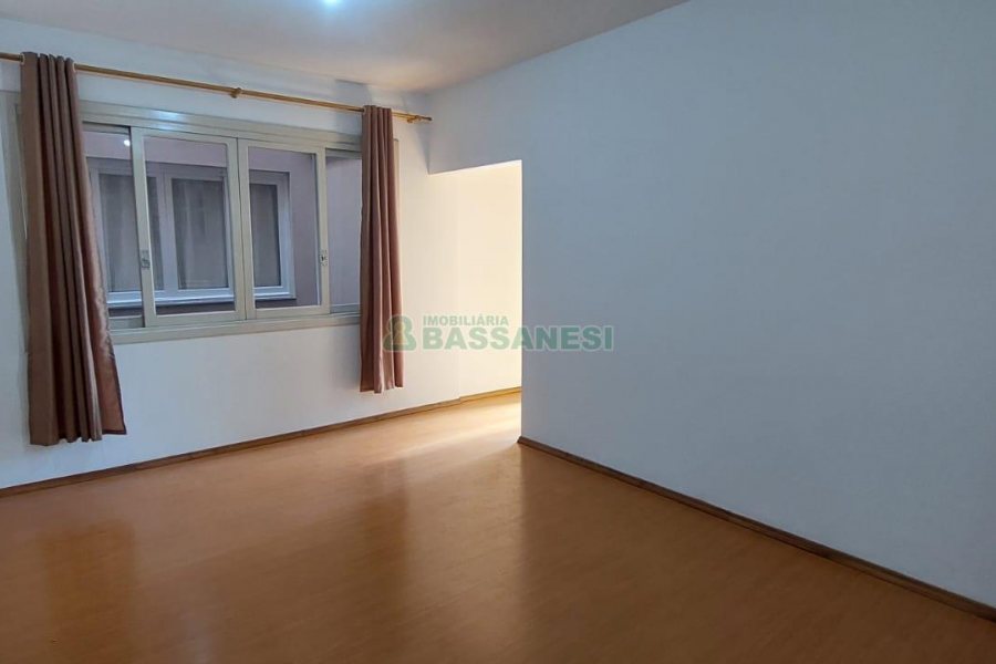 Apartamento com 46m², 1 dormitório, no bairro Centro em Caxias do Sul para Alugar