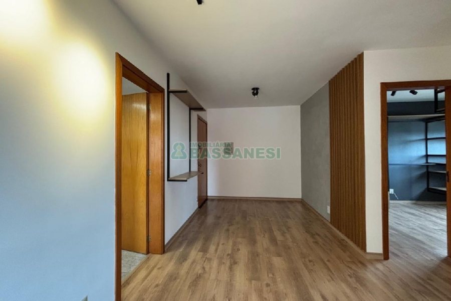 Apartamento com 68m², 2 dormitórios, 1 vaga, no bairro Marechal Floriano em Caxias do Sul para Alugar