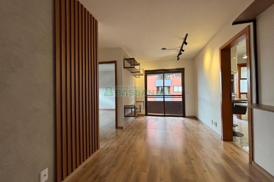 Apartamento com 68m², 2 dormitórios, 1 vaga, no bairro Marechal Floriano em Caxias do Sul para Alugar