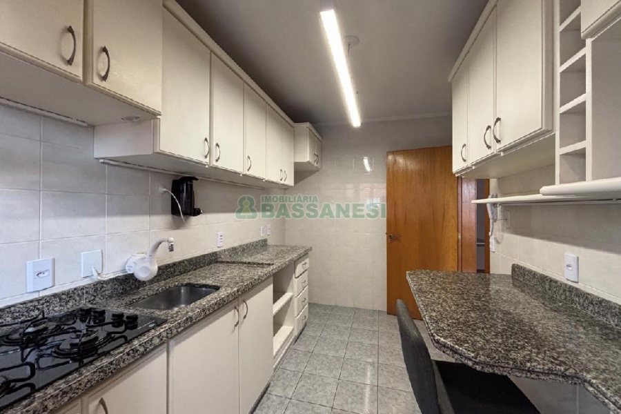 Apartamento com 68m², 2 dormitórios, 1 vaga, no bairro Marechal Floriano em Caxias do Sul para Alugar