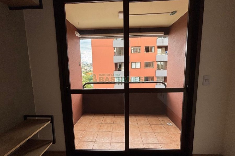 Apartamento com 68m², 2 dormitórios, 1 vaga, no bairro Marechal Floriano em Caxias do Sul para Alugar