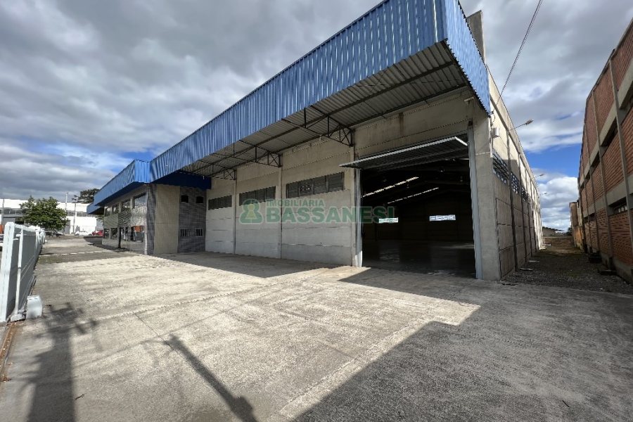 Pavilhão com 2206m², no bairro Presidente Vargas em Caxias do Sul para Alugar