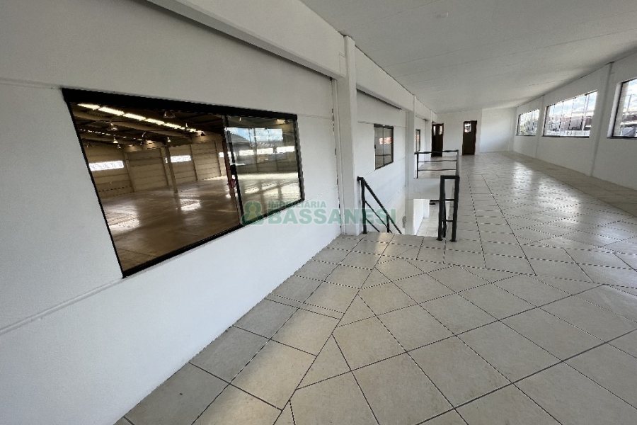 Pavilhão com 2206m², no bairro Presidente Vargas em Caxias do Sul para Alugar