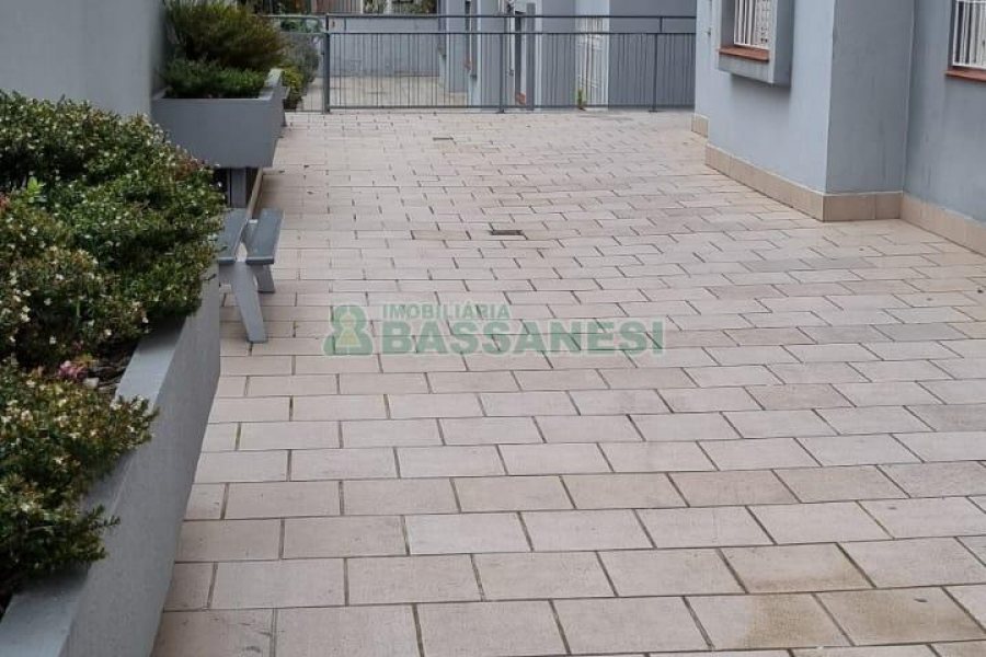 Apartamento com 65m², 2 dormitórios, 1 vaga, no bairro Centro em Caxias do Sul para Comprar