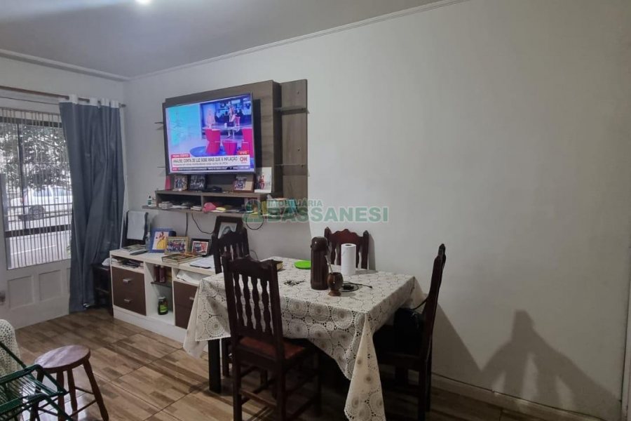 Apartamento com 65m², 2 dormitórios, 1 vaga, no bairro Centro em Caxias do Sul para Comprar