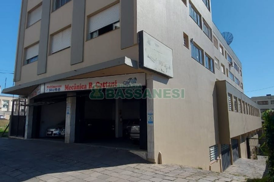 Loja com 475m², no bairro São Pelegrino em Caxias do Sul para Comprar