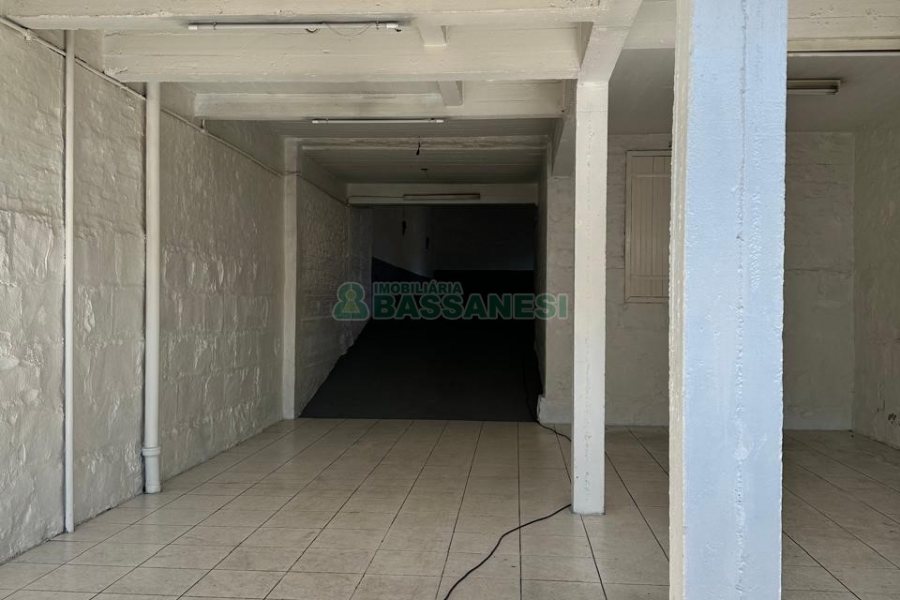Loja com 200m², no bairro Rio Branco em Caxias do Sul para Alugar