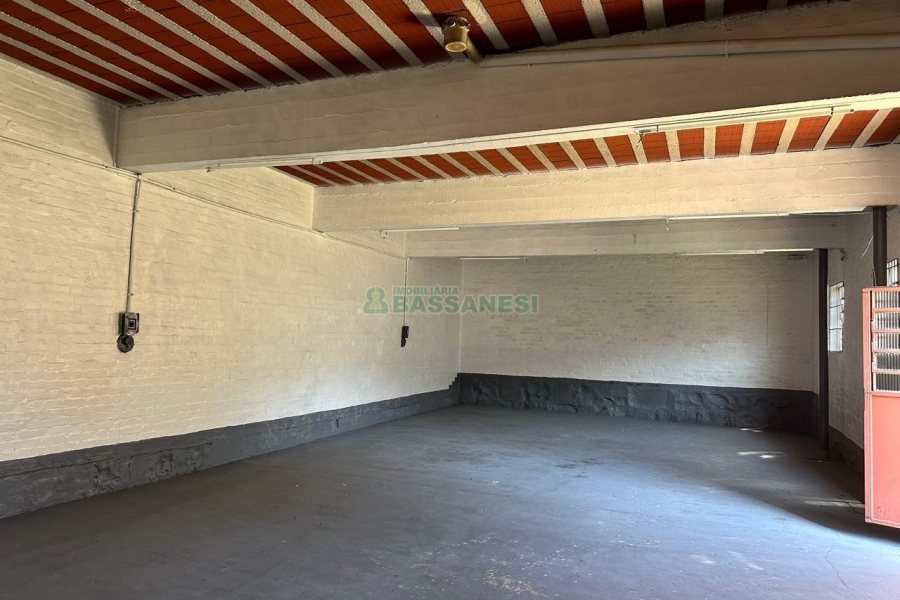 Loja com 200m², no bairro Rio Branco em Caxias do Sul para Alugar