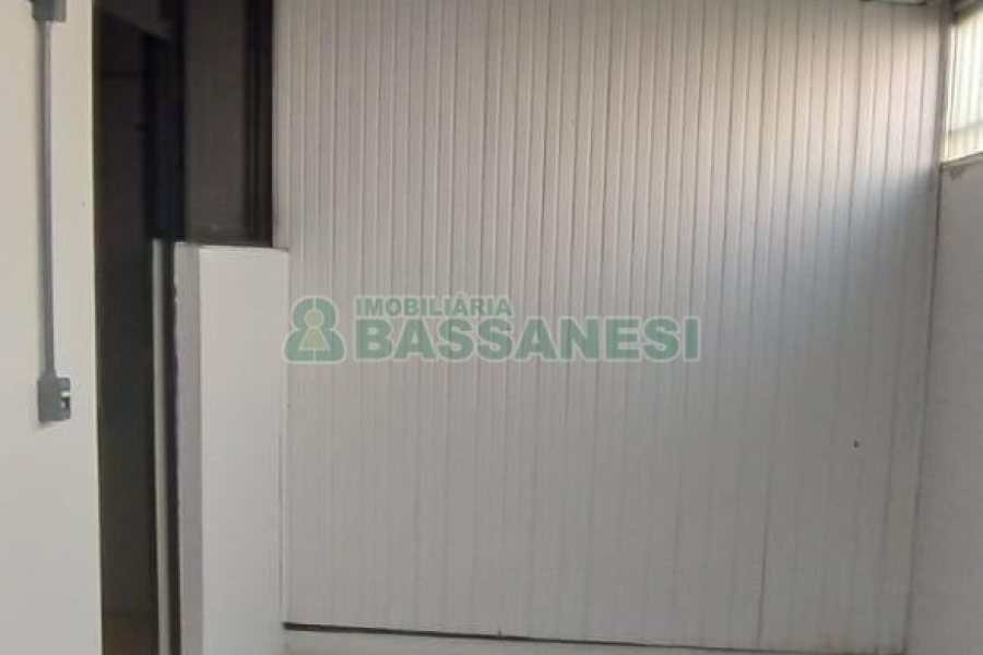 Loja com 196m², no bairro São Pelegrino em Caxias do Sul para Comprar
