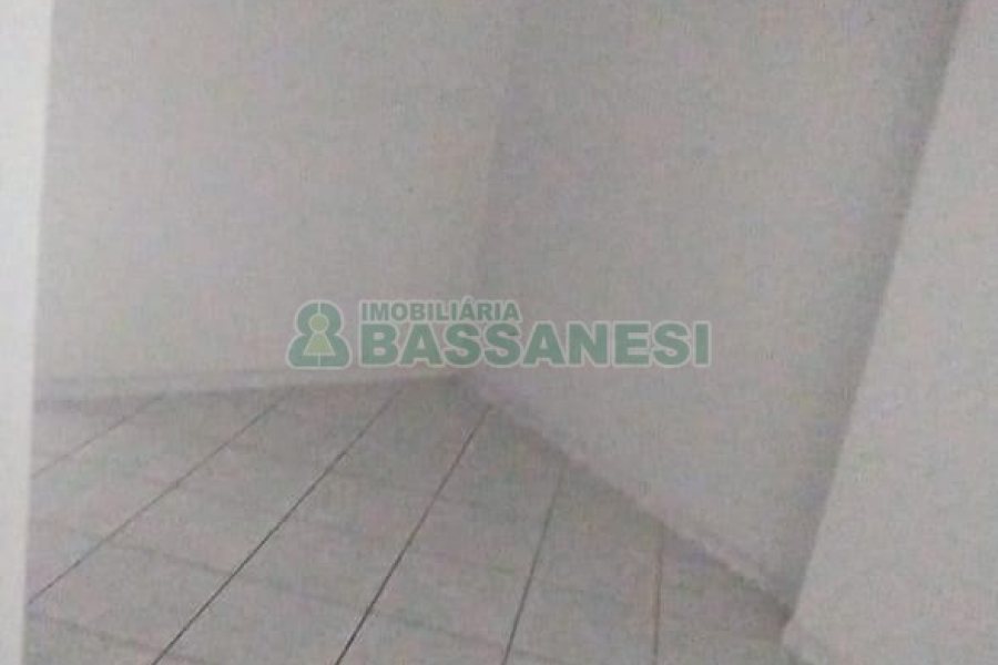 Loja com 196m², no bairro São Pelegrino em Caxias do Sul para Comprar