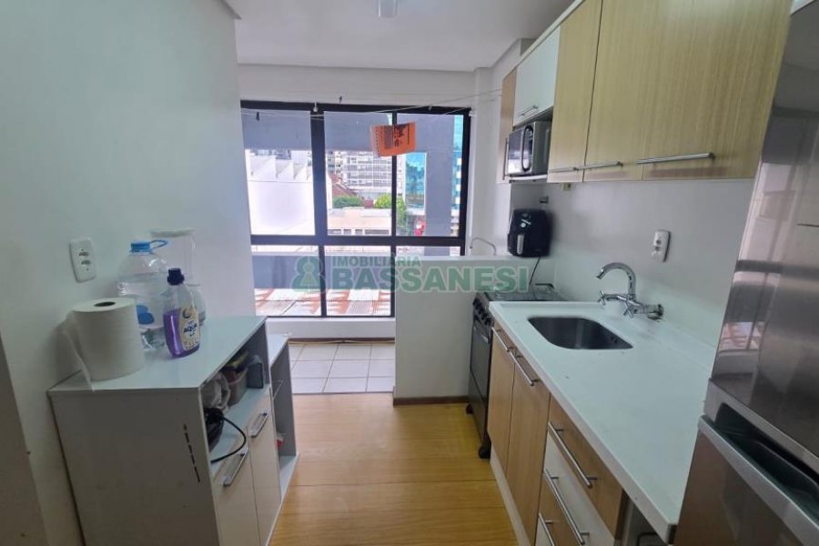 Apartamento com 66m², 2 dormitórios, 1 vaga, no bairro Centro em Caxias do Sul para Comprar