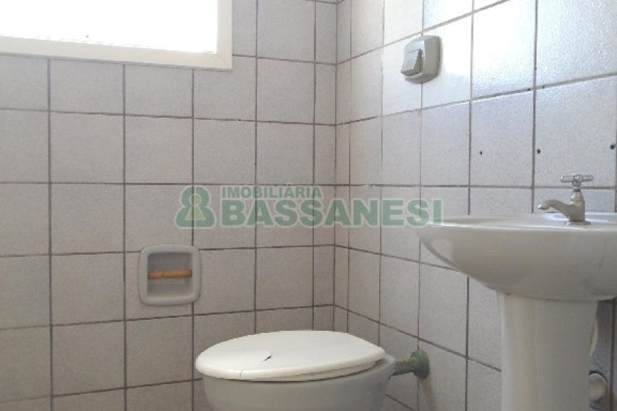 Sala com 100m², no bairro Sanvitto em Caxias do Sul para Alugar