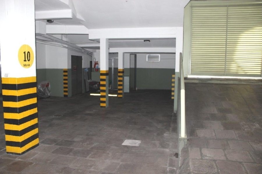 Sala com 101m², 2 vagas, no bairro Centro em Caxias do Sul para Comprar
