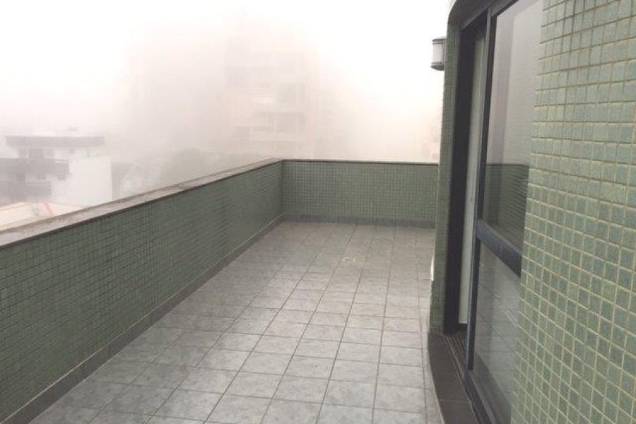 Sala com 101m², 2 vagas, no bairro Centro em Caxias do Sul para Comprar