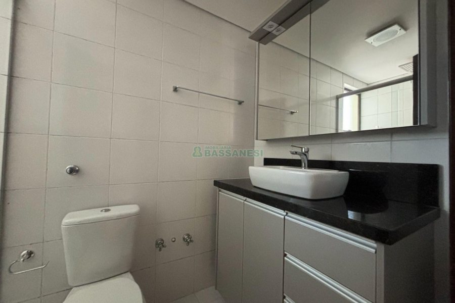 Apto Mobiliado com 110m², 3 dormitórios, 2 vagas, no bairro Pio X em Caxias do Sul para Alugar