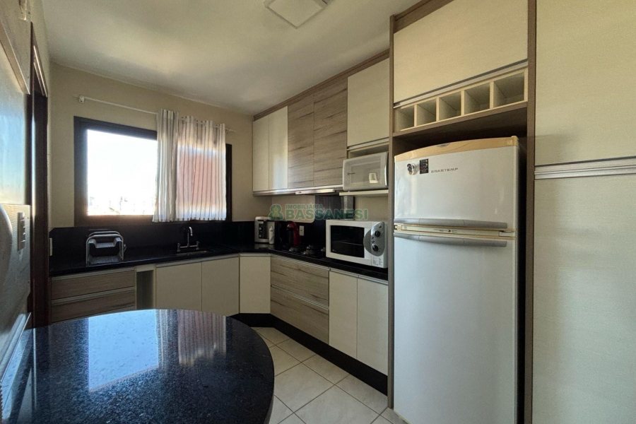 Apto Mobiliado com 110m², 3 dormitórios, 2 vagas, no bairro Pio X em Caxias do Sul para Alugar