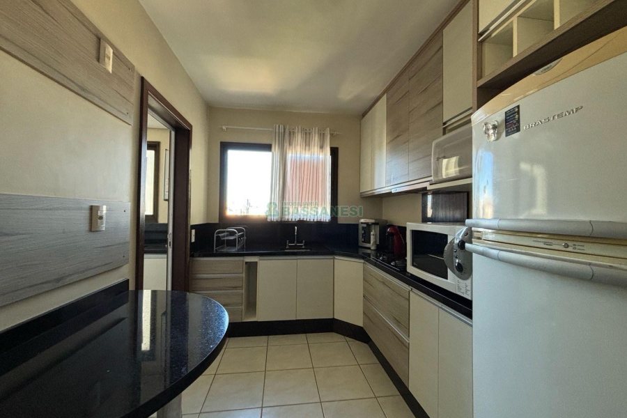 Apto Mobiliado com 110m², 3 dormitórios, 2 vagas, no bairro Pio X em Caxias do Sul para Alugar