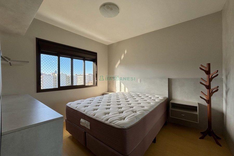 Apto Mobiliado com 110m², 3 dormitórios, 2 vagas, no bairro Pio X em Caxias do Sul para Alugar