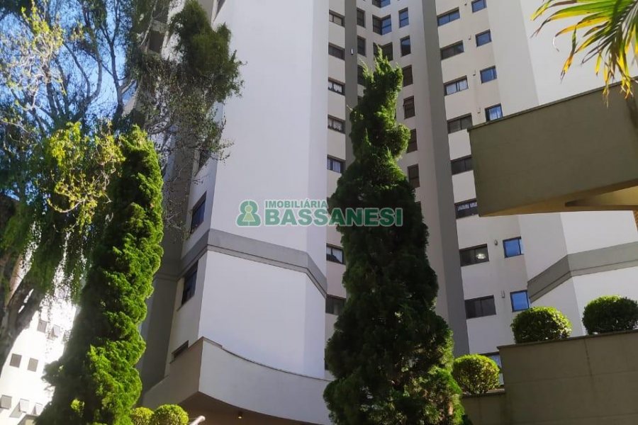 Apto Mobiliado com 110m², 3 dormitórios, 2 vagas, no bairro Pio X em Caxias do Sul para Alugar