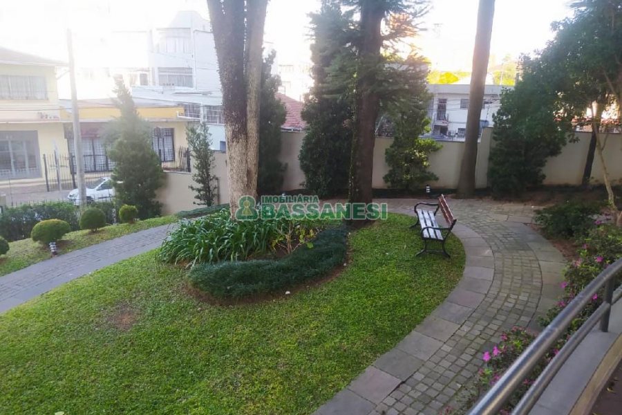 Apto Mobiliado com 110m², 3 dormitórios, 2 vagas, no bairro Pio X em Caxias do Sul para Alugar