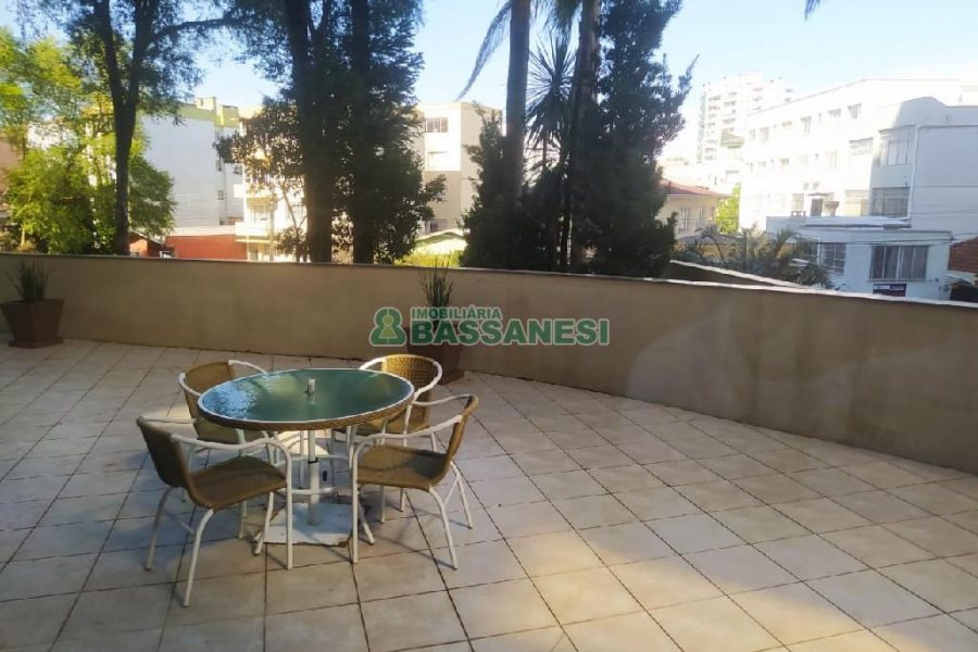 Apto Mobiliado com 110m², 3 dormitórios, 2 vagas, no bairro Pio X em Caxias do Sul para Alugar