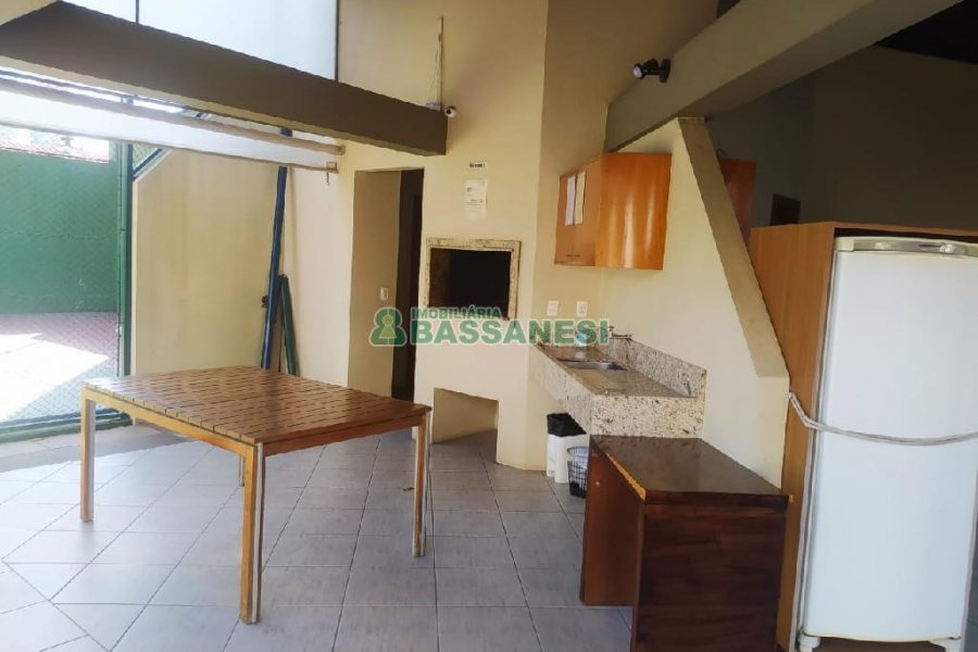 Apto Mobiliado com 110m², 3 dormitórios, 2 vagas, no bairro Pio X em Caxias do Sul para Alugar