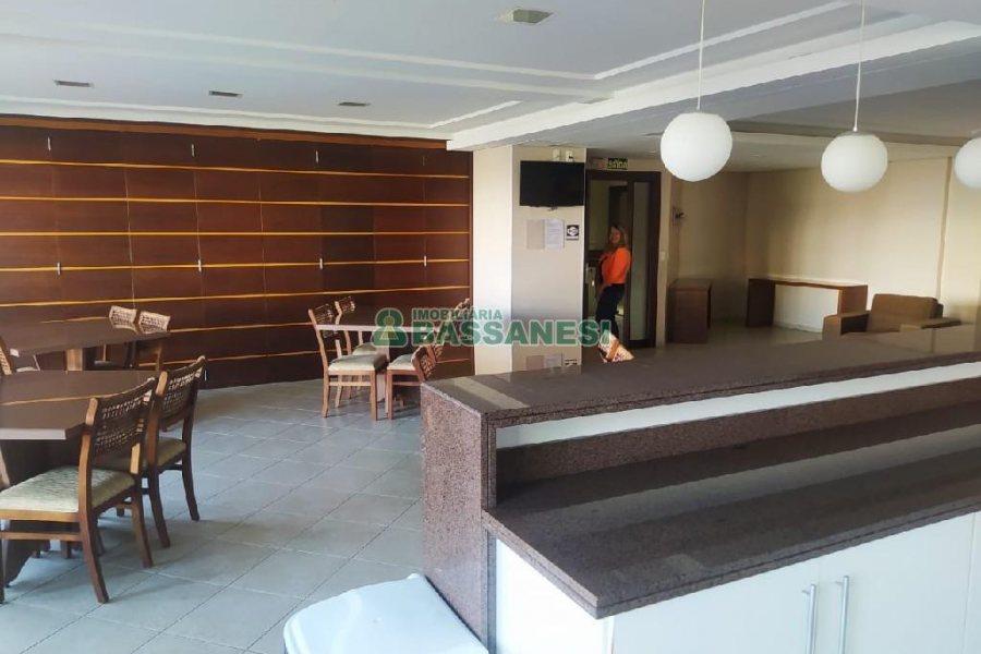 Apto Mobiliado com 110m², 3 dormitórios, 2 vagas, no bairro Pio X em Caxias do Sul para Alugar