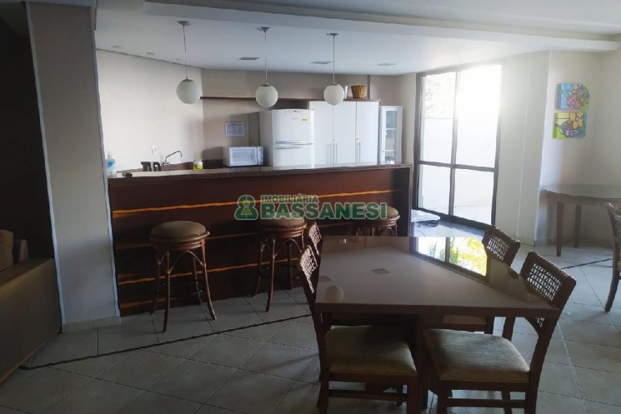 Apto Mobiliado com 110m², 3 dormitórios, 2 vagas, no bairro Pio X em Caxias do Sul para Alugar