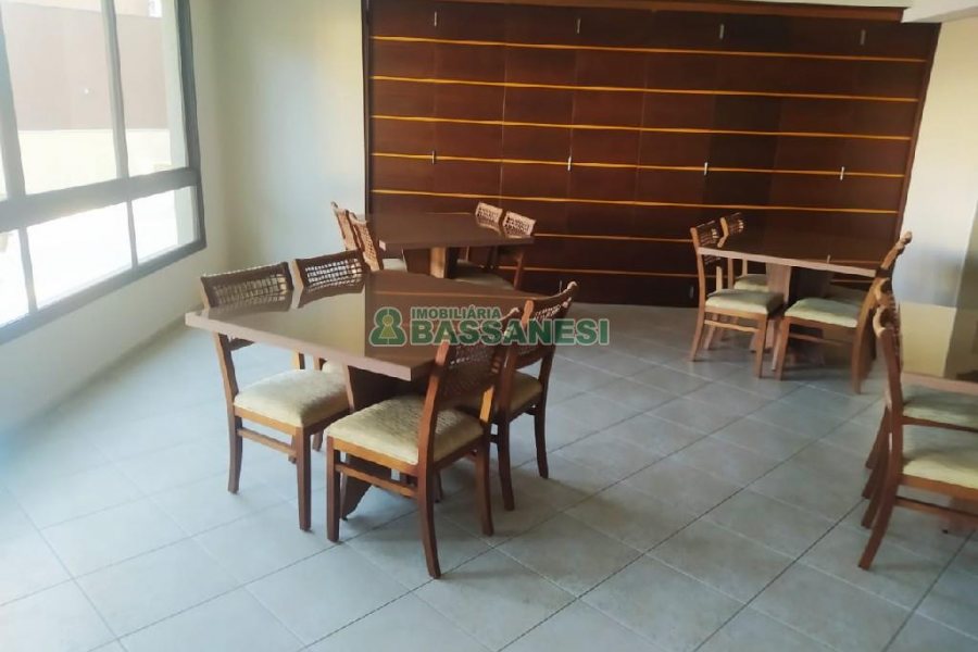 Apto Mobiliado com 110m², 3 dormitórios, 2 vagas, no bairro Pio X em Caxias do Sul para Alugar