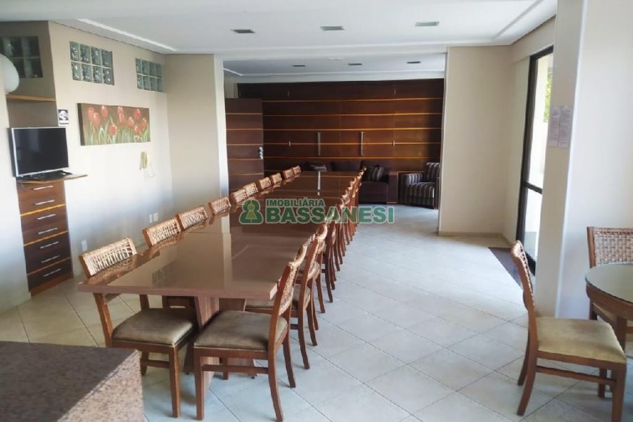 Apto Mobiliado com 110m², 3 dormitórios, 2 vagas, no bairro Pio X em Caxias do Sul para Alugar